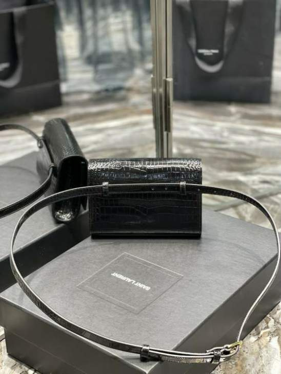 Picture of Saint Laurent Handbags _SKUfw167223810fw